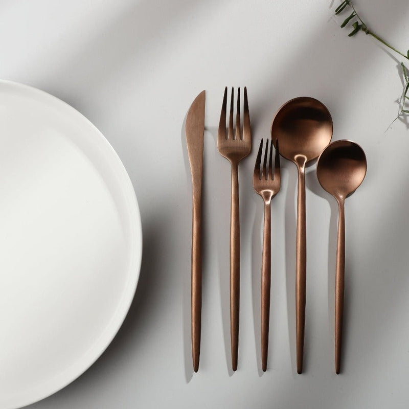 Besteckset – Schlichtes und Funktionales Design