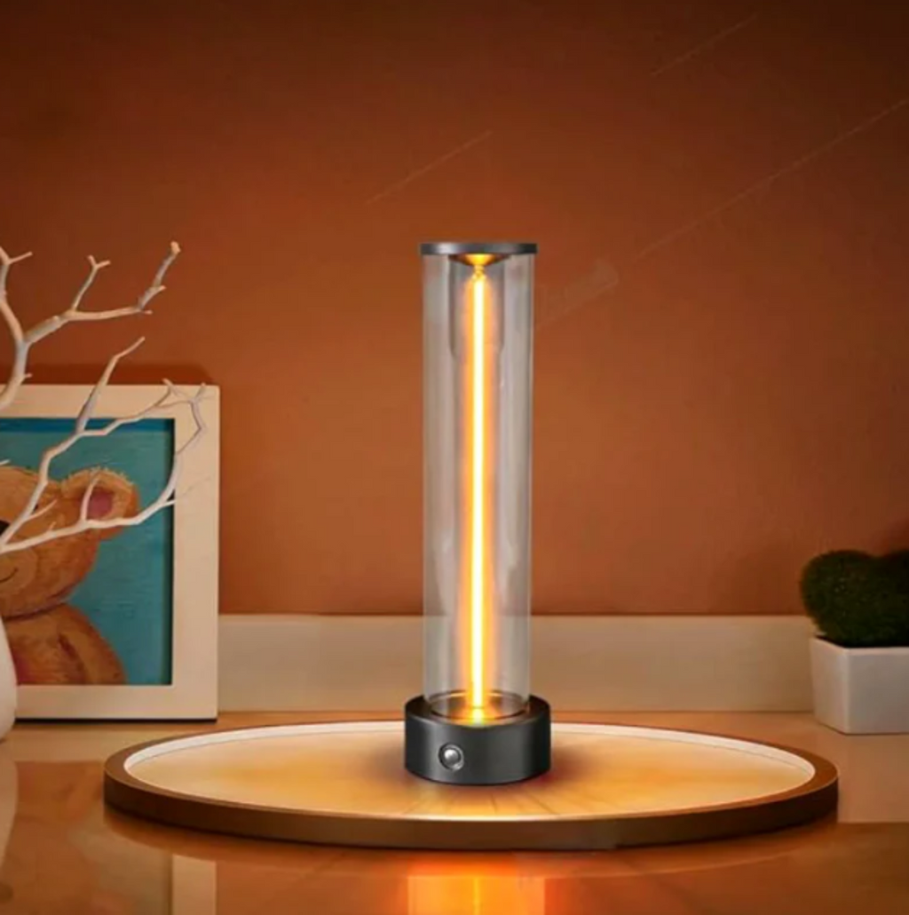 Lampada da Tavolo LED - Illuminazione Moderna ed Elegante 
