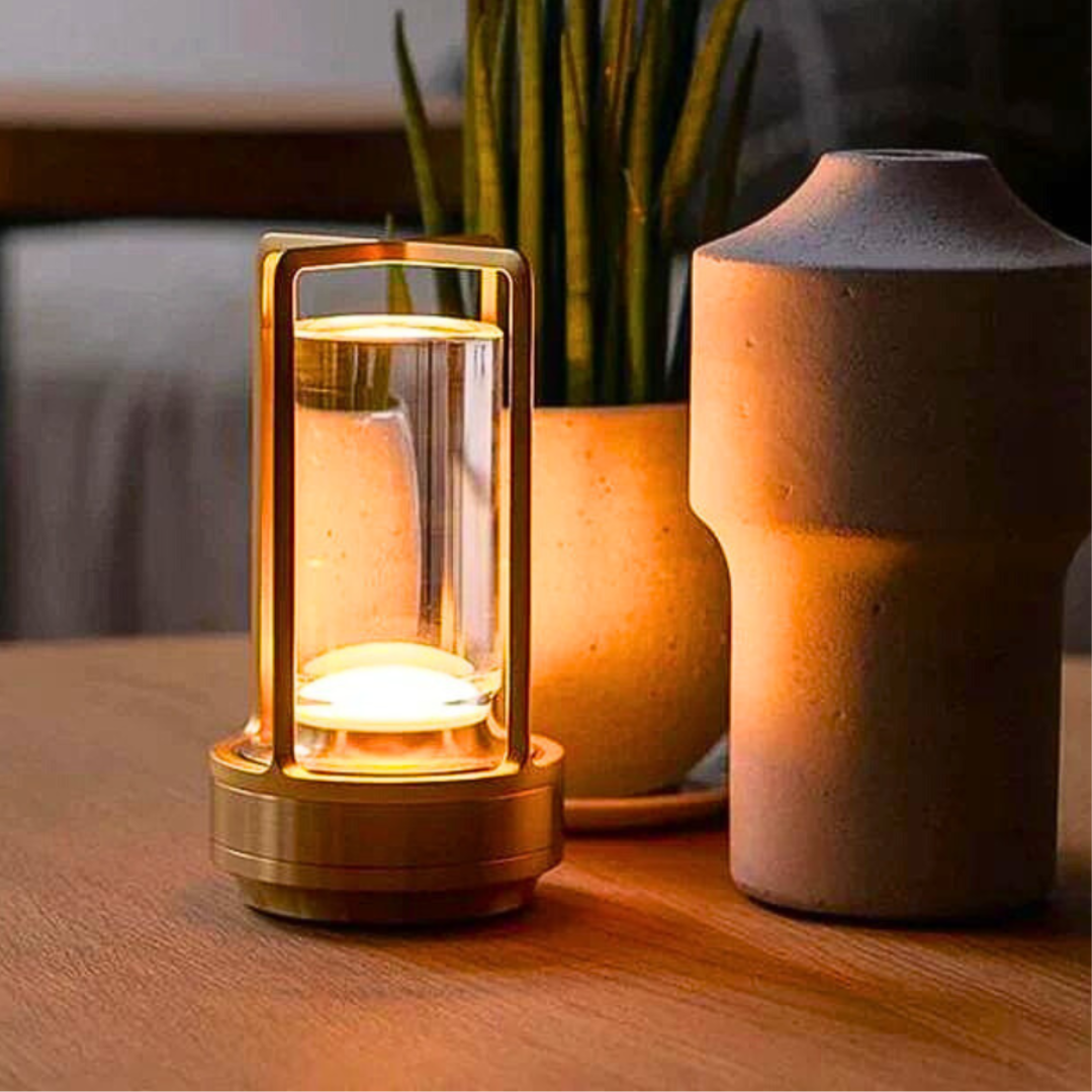 Dobíjacia stolná lampa – Tlmené svetlo a nadčasový štýl 