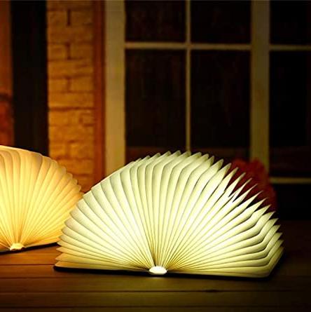 Bordlampe i bogform – Originalitet og elegance 