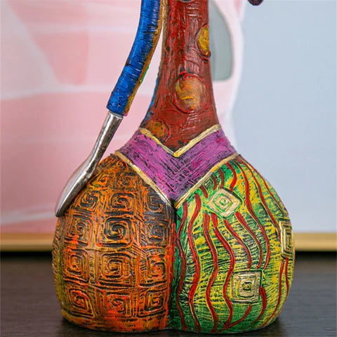 Sculptură Abstractă Femeie – Eleganță și Modernitate 