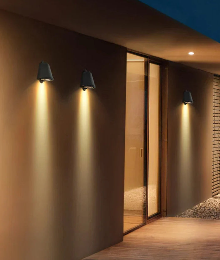 Modern és Tartós Külső Fali Lámpa – Elegancia és Megbízhatóság 