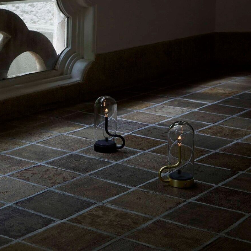 Lampa Stołowa — Ciepłe Oświetlenie Efekt Płomienia 