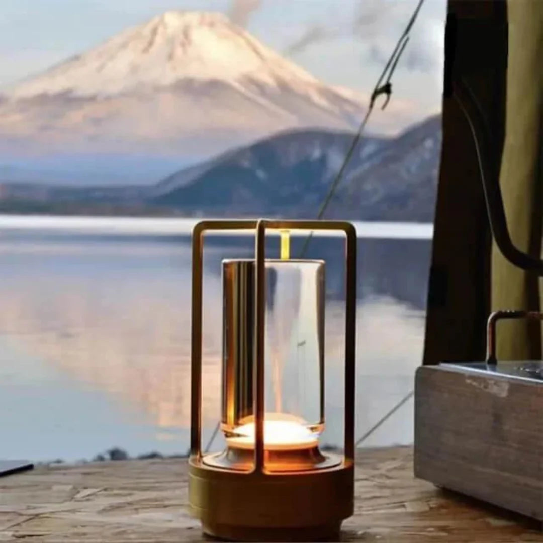 Dobíjacia stolná lampa – Tlmené svetlo a nadčasový štýl 