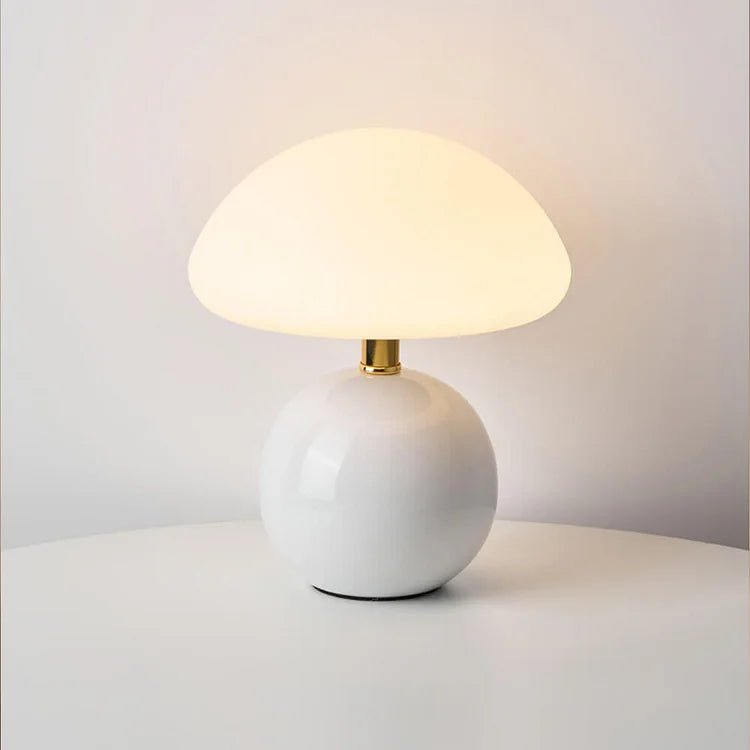 Bordslampa i form av svamp – elegans och originalitet 