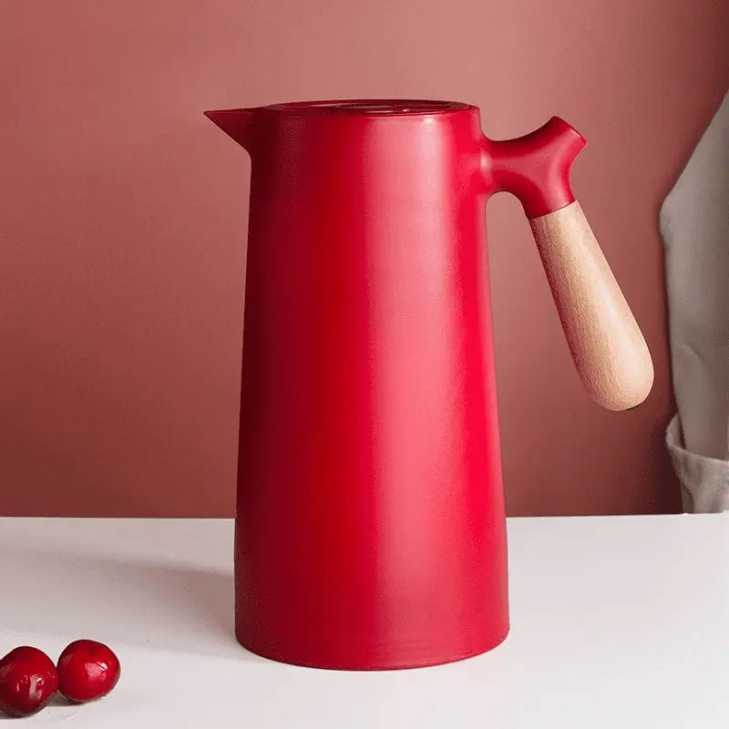 Hőszigetelt Kancsó Fogantyúval – Hosszú Távú Megtartás és Elegáns Design 