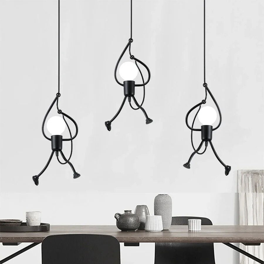 Lampa ścienna dekoracyjna – elegancja i autentyczność 