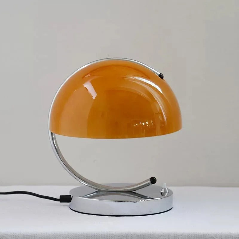 Skandinavisk Stil Bordlampe I Glas – Elegance Og Modernitet 