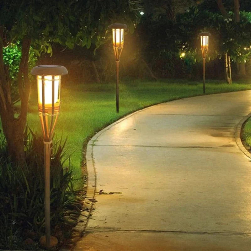 Solární Tiki lampa - Osvětlete své večery se stylem 