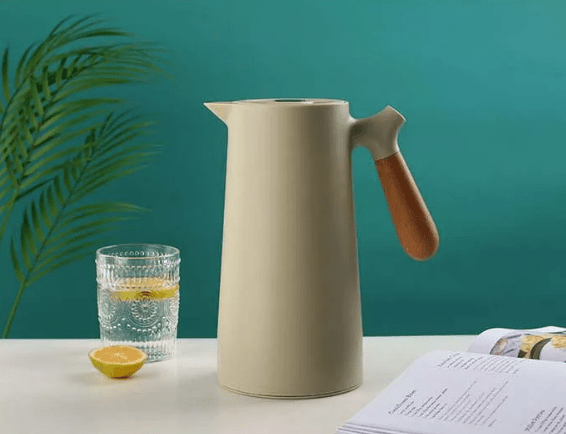 Hőszigetelt Kancsó Fogantyúval – Hosszú Távú Megtartás és Elegáns Design 