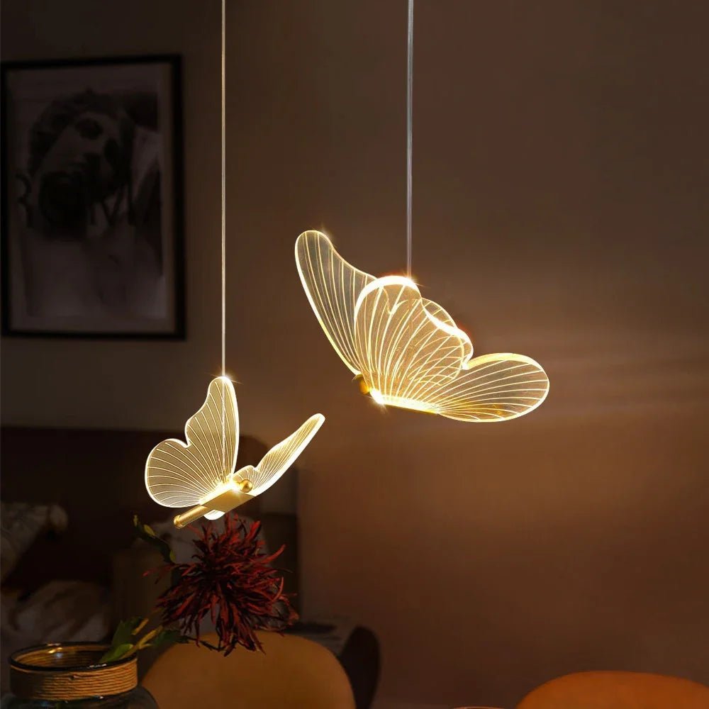 Lampada Pendente Farfalla – Eleganza e Originalità 