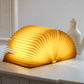 Bordlampe i bogform – Originalitet og elegance 