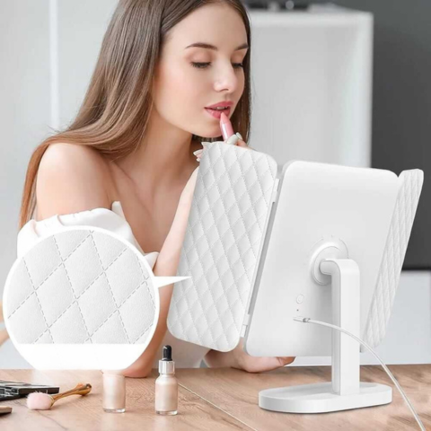 Specchio Intelligente — Illuminazione LED e Display Moderno 