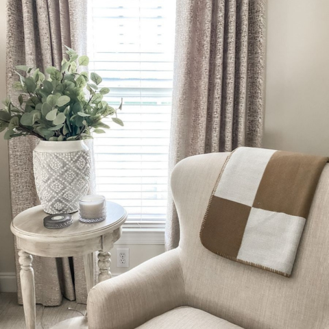 Plaid a quadri – Eleganza moderna e comfort accogliente 