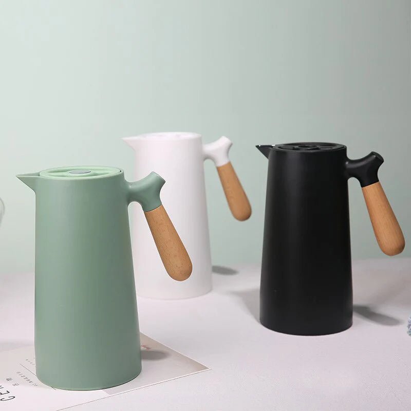 Hőszigetelt Kancsó Fogantyúval – Hosszú Távú Megtartás és Elegáns Design 