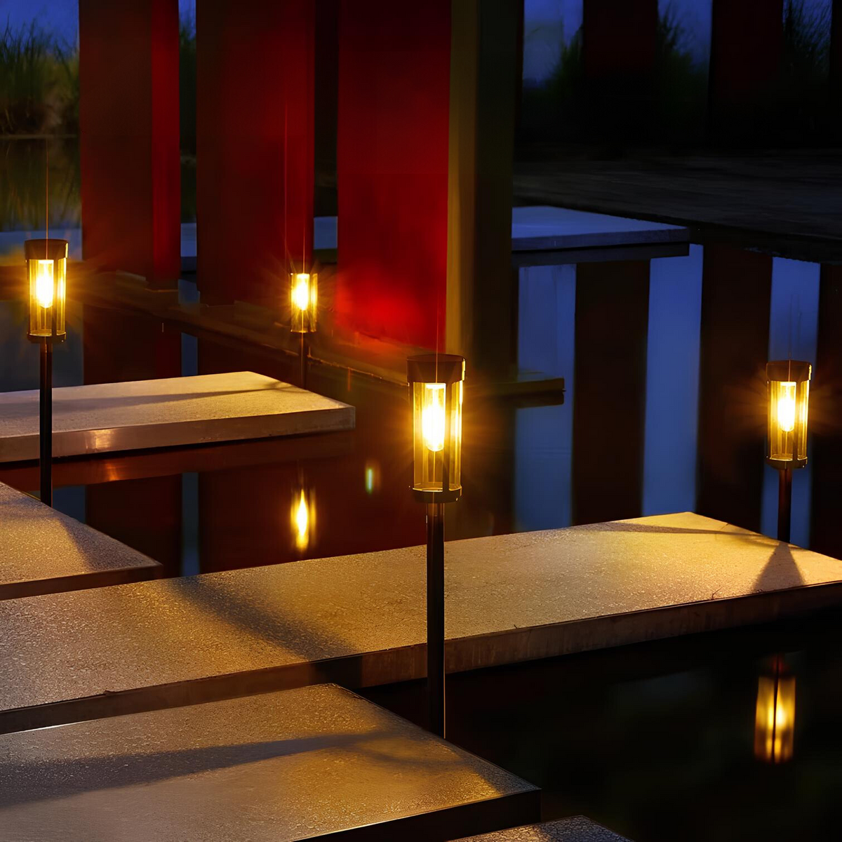 Záhradná slnečná lampa – Teplé a ekologické svetlo 