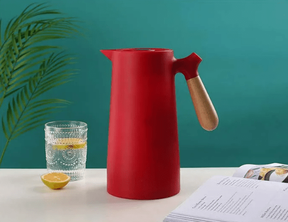 Hőszigetelt Kancsó Fogantyúval – Hosszú Távú Megtartás és Elegáns Design 