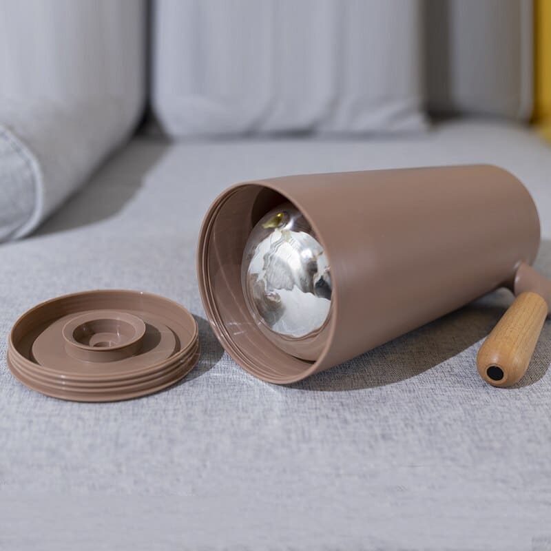 Hőszigetelt Kancsó Fogantyúval – Hosszú Távú Megtartás és Elegáns Design 