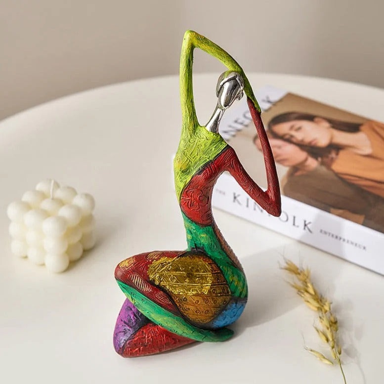Sculptură Abstractă Femeie – Eleganță și Modernitate 
