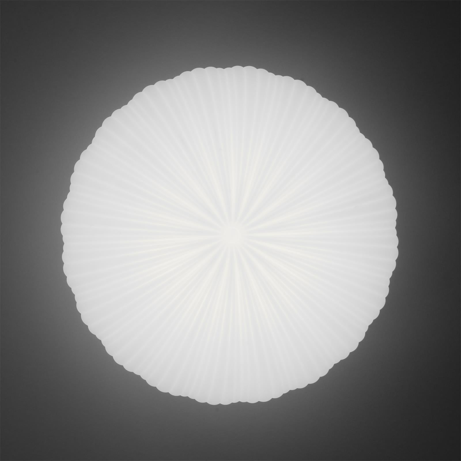 Modern LED Ceiling Lamp With Remote Control - Comfort And Elegance