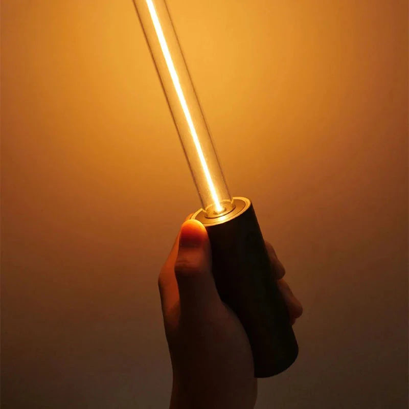 Lámpara LED en forma de bastón – Iluminación moderna y elegante 